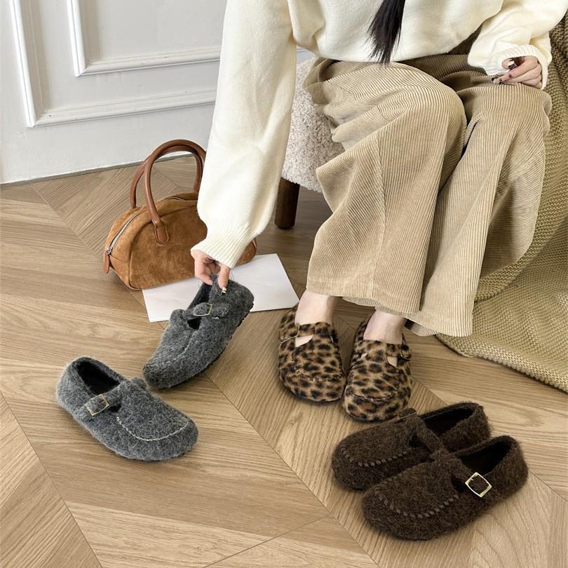 2025 autumn new matte belt buckle thick-soled outer wear half-drag lazy warm trendy women cotton velvet single shoes