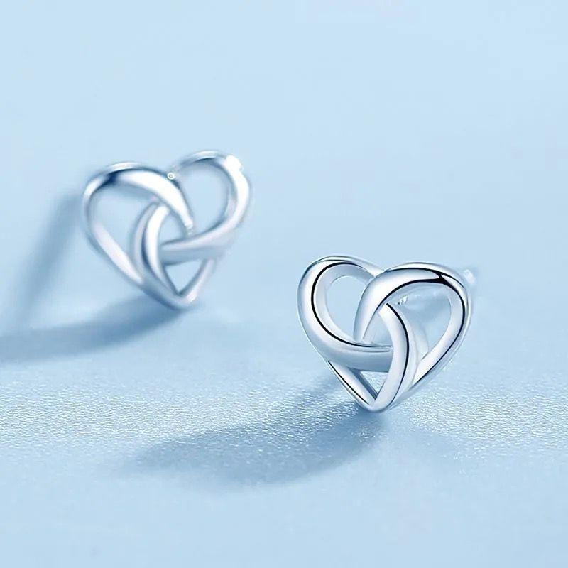 Fashion New Minimalist Tiny Metal Hollow Heart Stud Earrings for Women New Fashion Mini Cute Earrings Accessories Zircon Gift