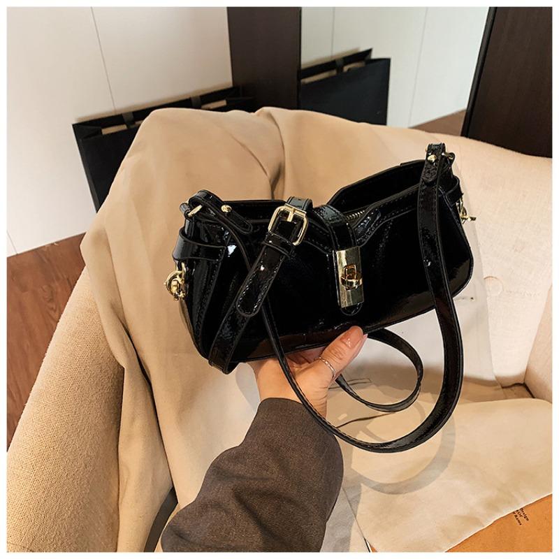 

New high-end texture fashionable retro baguette bag shoulder messenger bag lock underarm bag women s bag чорний