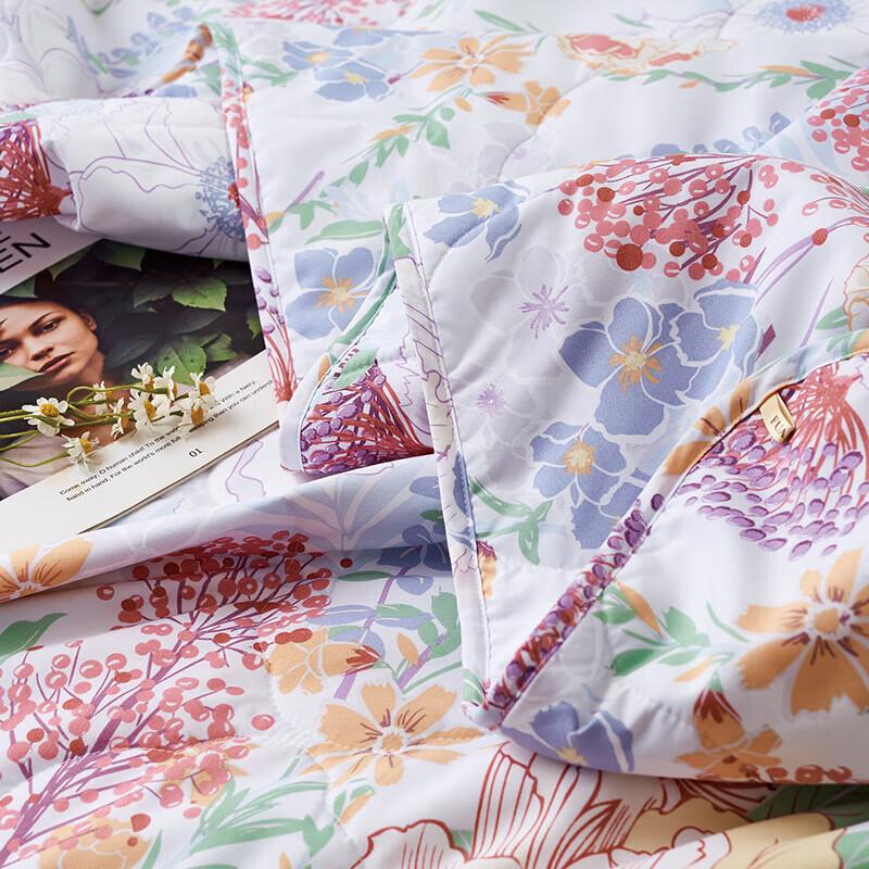 FUANNA Antibacterial Seven-Hole Summer Quilt