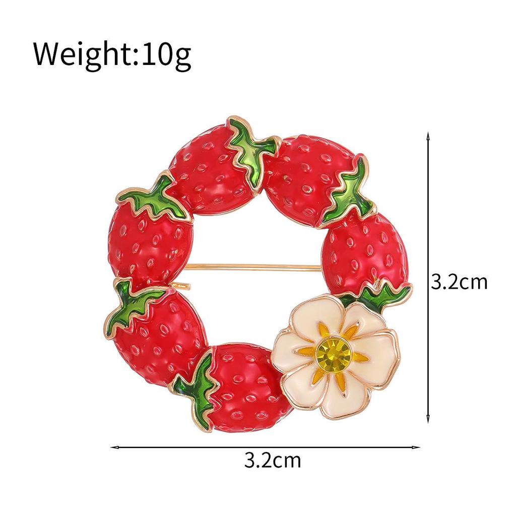 Exquisite Strawberry Brooch: Enamel and Rhinestone Fruit Pin Accessory