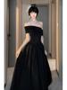 Reiche Tochter Hepburn-Stil schwarzes One-Shoulder-Kleid Temperament fortgeschrittenes Gefühl Taille Bankettkleid Kleid Sommer