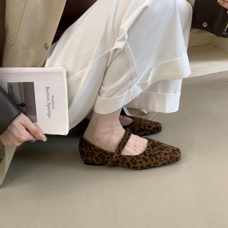 Retro firkantet tå grunt utringet enkle sko dame vår ny fransk semsket skinn mild fe myk flate Mary Jane-sko