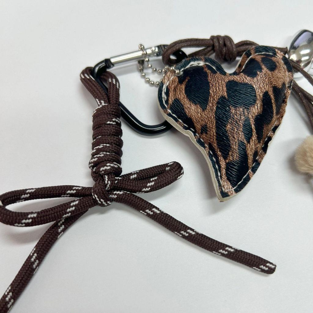 Retro Leopard Star Keychain with Woven Leather and Beaded Heart Pendant