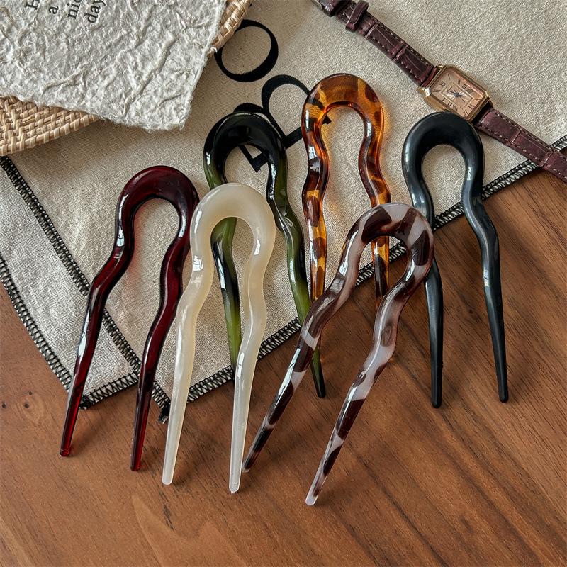 Elegant U-shaped Acrylic Hairpin for Women's Bun - New Chinese Style