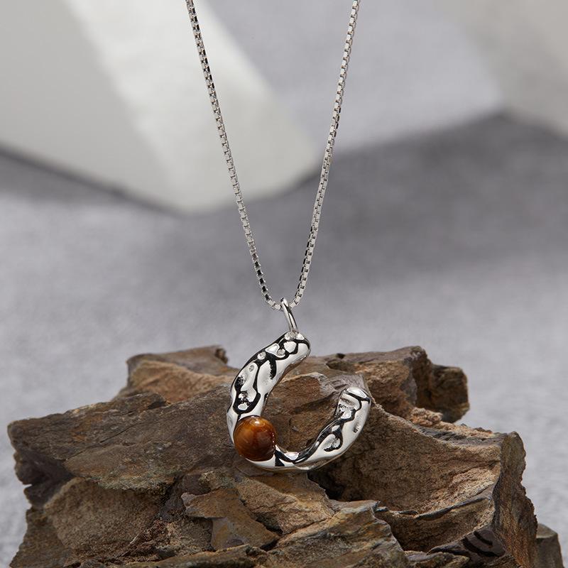 

French Romantic S925 Sterling Silver Natural Pearl Tiger Eye Color Treasure Necklace Women S U-Shaped Inclined Irregular Textured Necklace