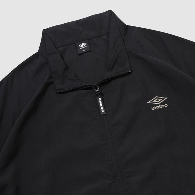 Umbro Classic Stand Neck Warm-Up Windbreaker Jacket Black Ur121Cjk31 (B Type)