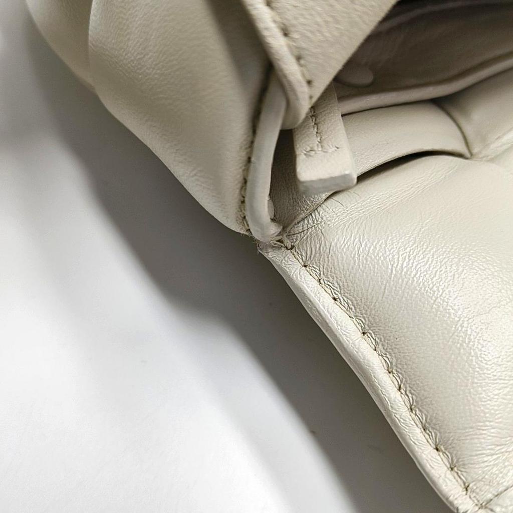 [Pre-Owned] Bottega Veneta Padded Cassette Bag 'White/White-Silver' - Very Good #1K3S9NA