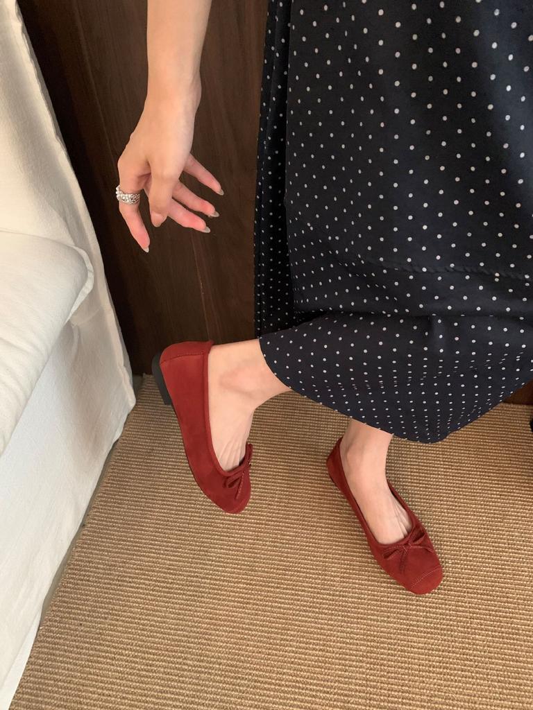 French flat-bottomed red bow grandma shoes women's 2025 hot-selling spring and autumn one-pedal gentle single shoes