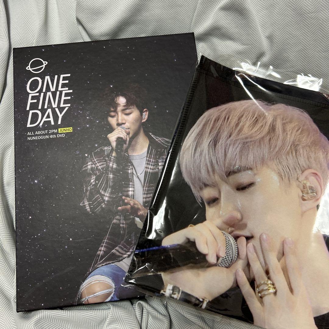 

[USED] 2PM Junho 5 DVDs and slogan etc.