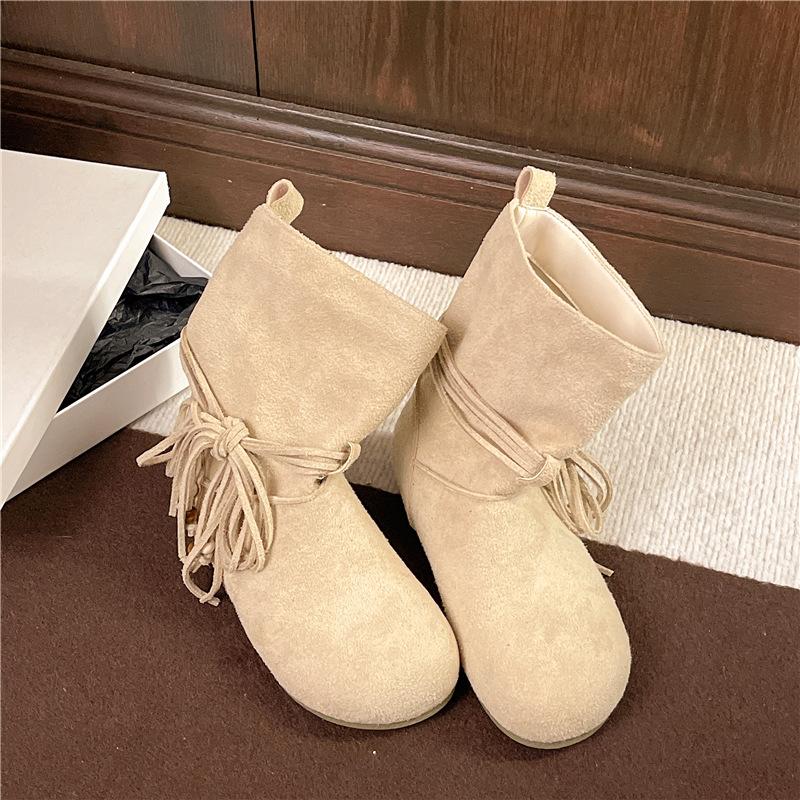 

Retro style fringed bow short boots women s autumn and winter 2025 new fashion versatile temperament soft-soled fashion boots 35 бежевый
