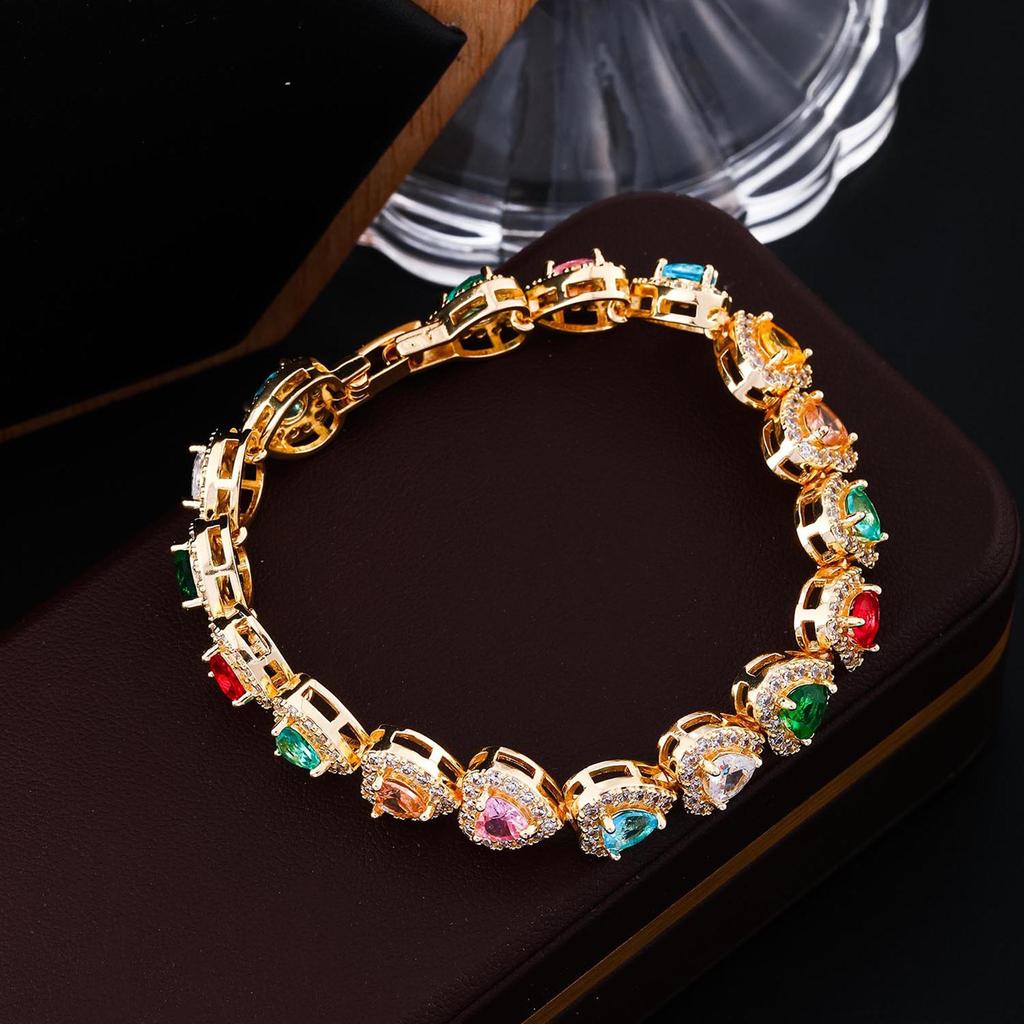Super Sparkling Color Love Zircon Full Diamond Bracelet, Simple Design, Clear and Cold Feeling, French Court, Light Luxury Design Handpiece