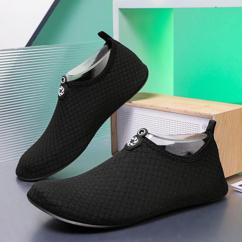 New Design Sneakers Mens Breathable Slip on Mesh Flats Lightweight Casual Walking Shoes Leisure Cool Loafers Hollow Out Sandals