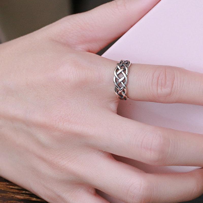 silver-plated twisted decorative ring, unique, simple, fashionable, trendy, punk style