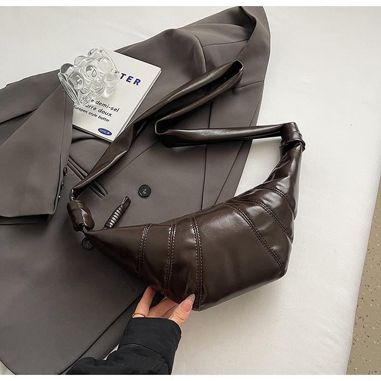 

Autumn Maillard bag women s 2024 new retro fashion dumpling bag niche simple casual shoulder bag 41*6*17