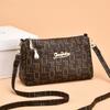 Fashion printed women's bags are hot-selling messenger bags in the season, middle-aged women's shoulder bags, mother's large-capacity commuter bags