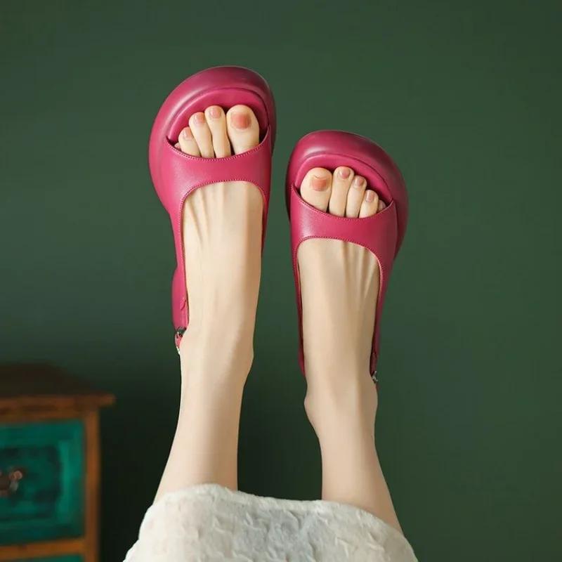 

Нові босоніжки на високих підборах літа 2024 року жіночі туфлі з відкритим носком, що відчувають себе, розкішні повсякденні босоніжки на товстому каблуці з пряжкою 40 рожевий червоний колір