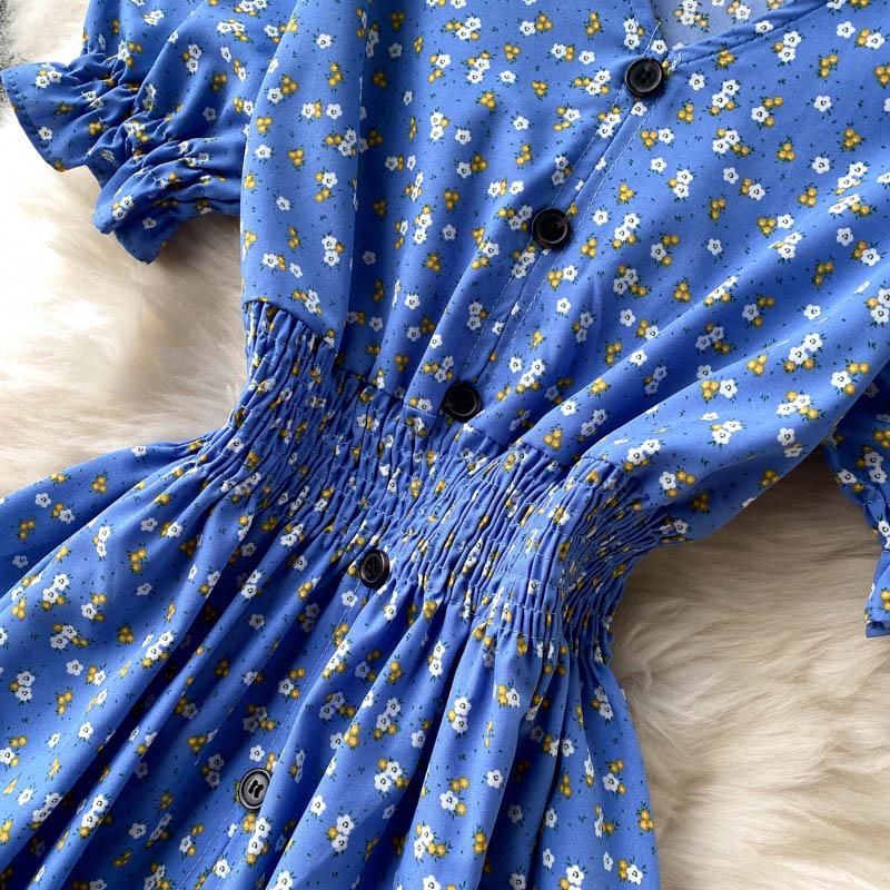 French-Style Retro Floral Dress with Puff Sleeves and Button-Up Slim Fit