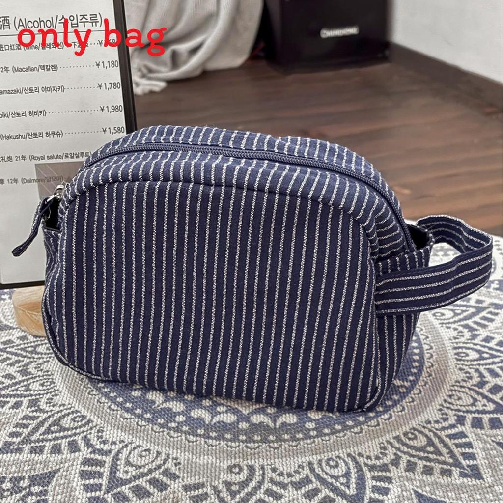 Minimalist Striped Makeup Bag With Polyester Material For Travel And Daily Use
