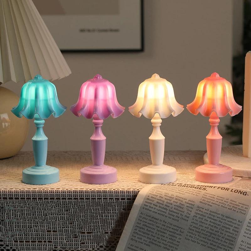1Pcs Mini Dollhouse Retro Flower Lamp Creative Lily Of The Valley Lotus LED Night Light for DIY Fairy Garden Ornaments