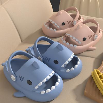 Shark Kinder Hausschuhe, Outer Wear Collision Jungen Cartoon süße rutschfeste Sandalen Hausschuhe, kleine Kinder Baby Loch Schuhe