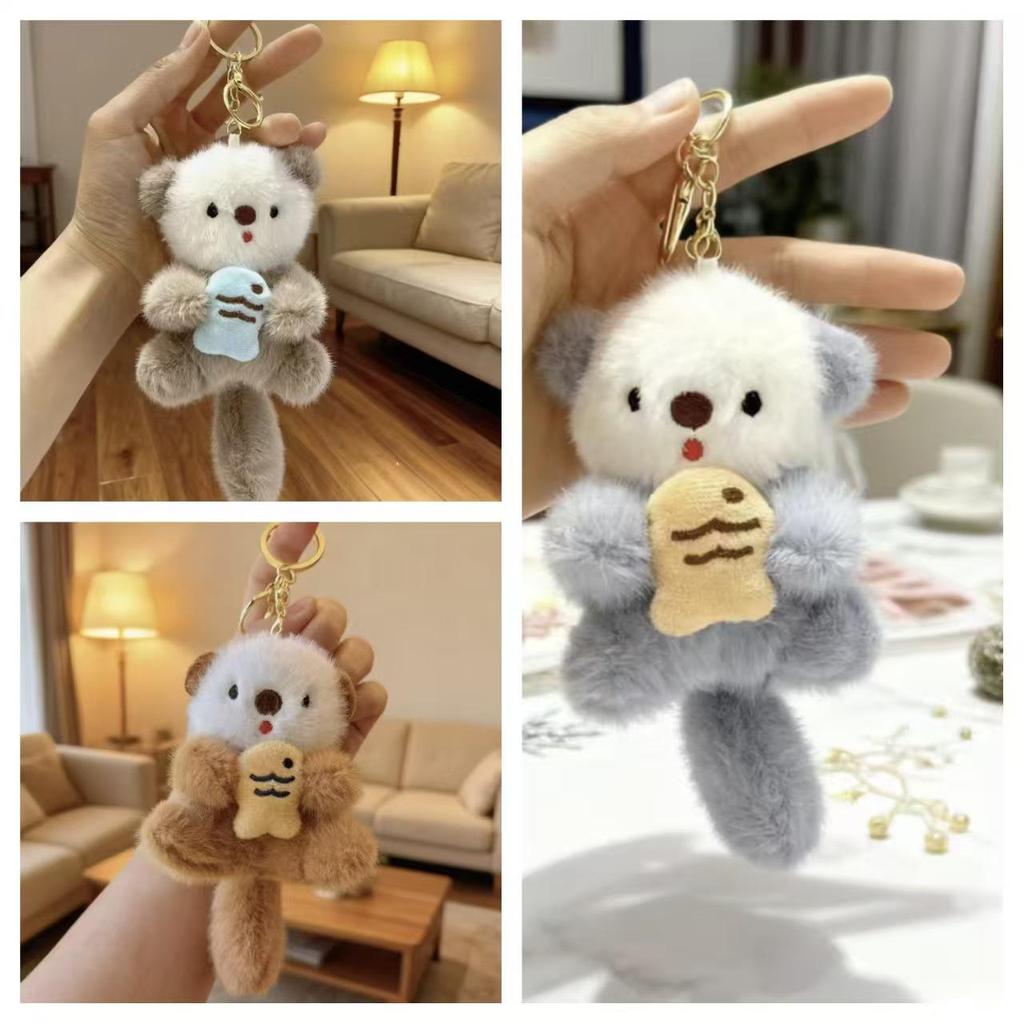 Cute Otter Plush Keychain: Fish-Hugging Doll Ornament