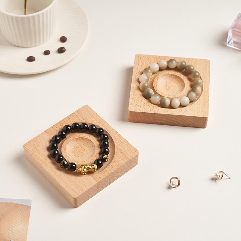 Vassoio Espositore in Legno Massiccio per Braccialetti e Bangles per Fotografia di Gioielli