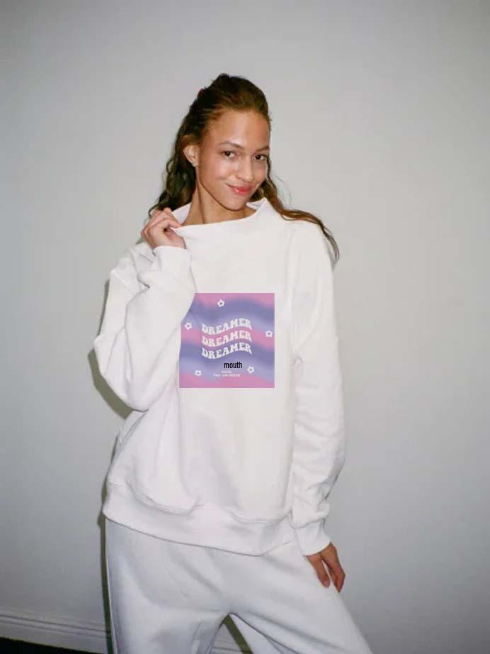 Chic Women's Autumn Sweatshirt: Trendy Design, Short Sleeve, Loose Fit, Casual Fashion, Mid-High Neck, Long Sleeve.