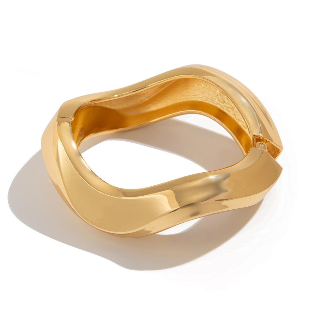 Cold Autumn and Winter Temperament Geometric Splicing Open Bracelet, Design Sense Corrugated Smooth Metal Wind Bracelet Women