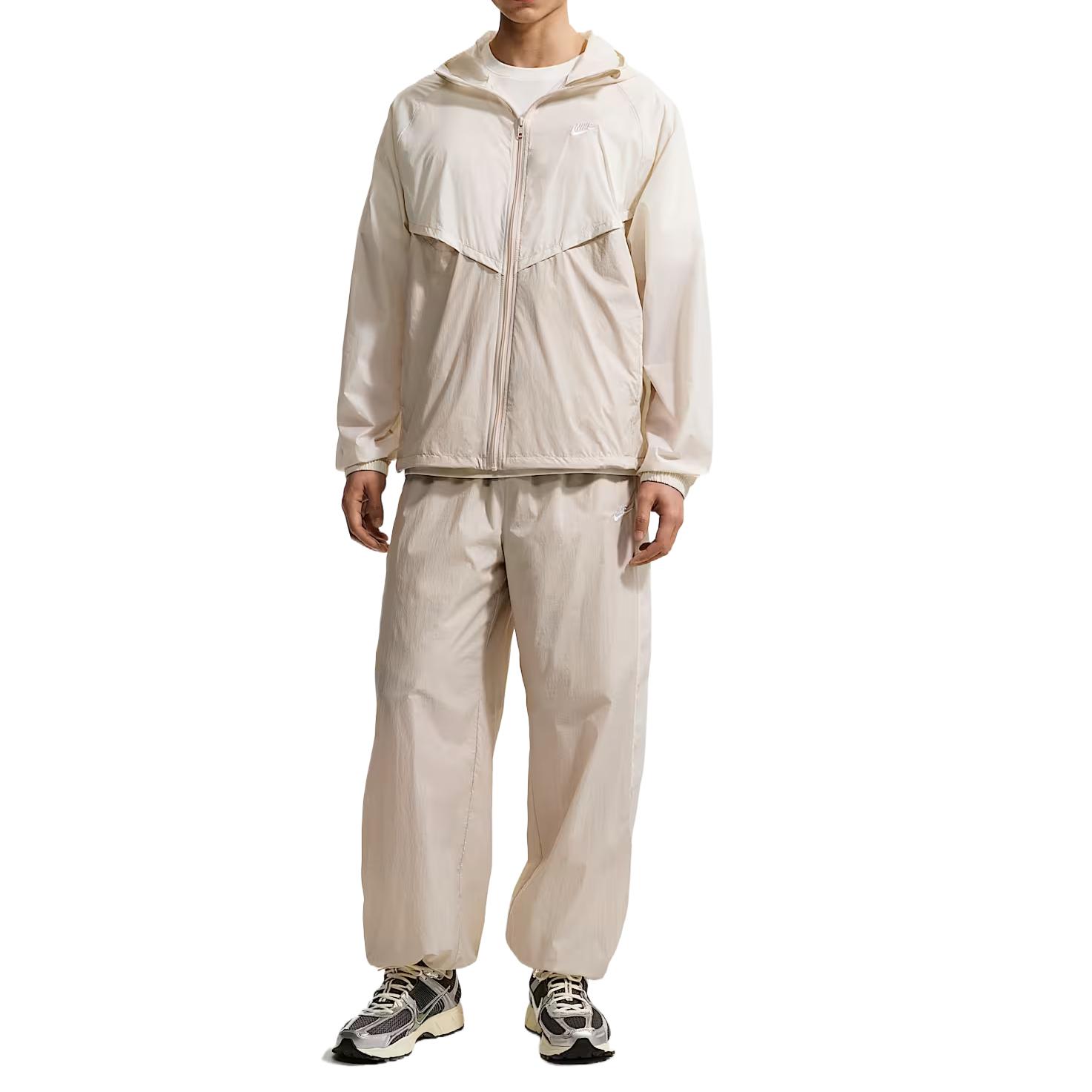 

Мужская легкая прочная однотонная куртка Nike IO9628-104 L