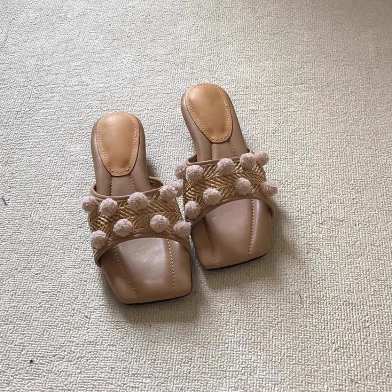 Fashion Woven Slippers Women's New Summer Fashion Outside Wear Square Toe Straw Weaving Lightweight Going Out Flip Flops