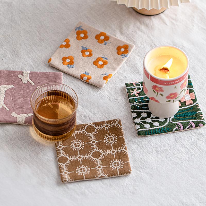 Wind embroidery coaster Fabric Christmas placemat Cross-border absorbent tea saucer Creative coffee coaster Bowl mat Insulation mat
