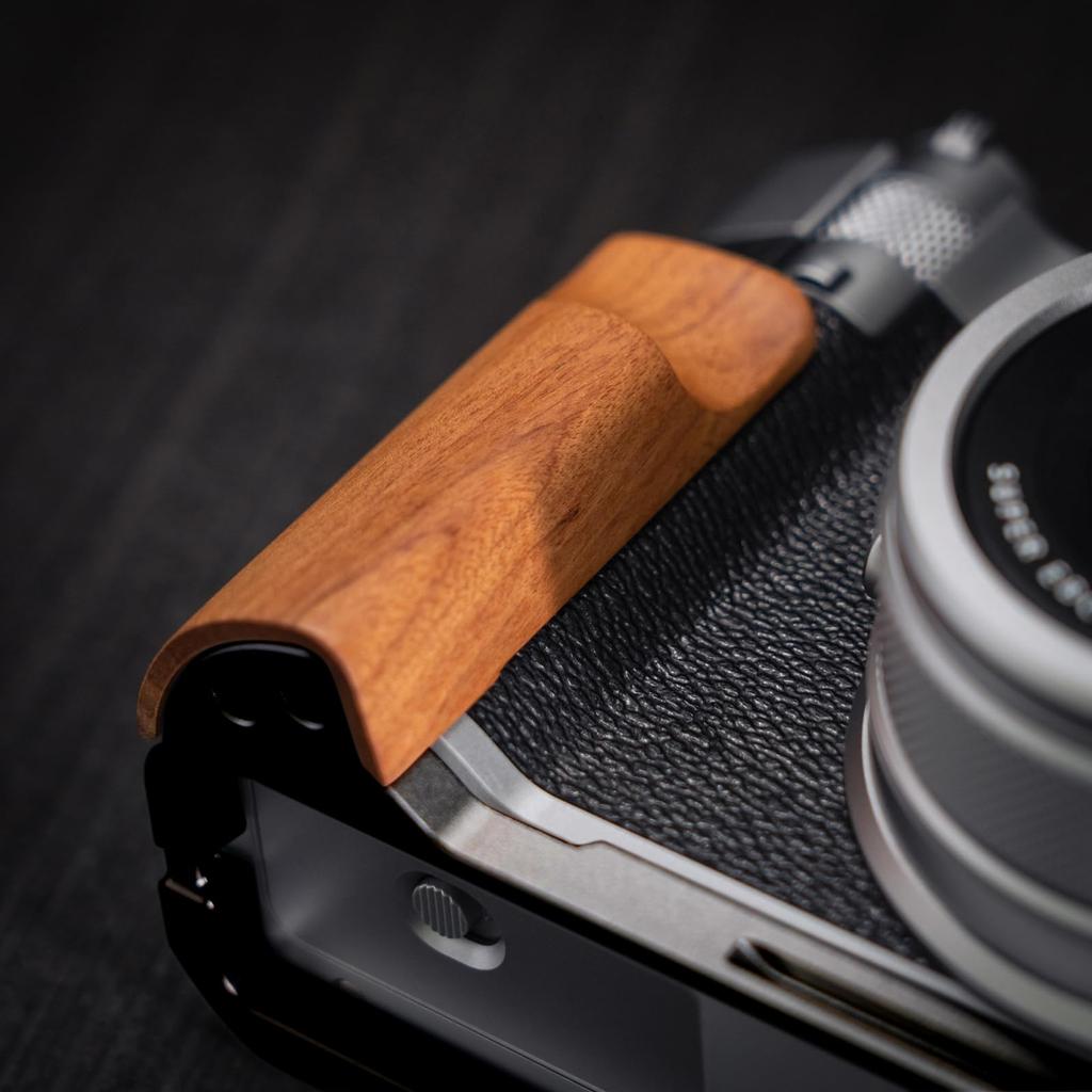 FUJIFILM ve Fuji GFX100RF ile Uyumlu, Özel Hızlı Çıkarma Plakası ve Premium Retro Doğal Ahşap Tutamağa Sahip Iborrys Premium Masif Ahşap Kamera