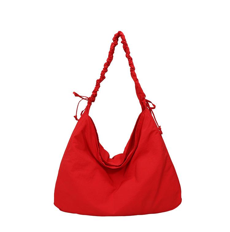 2025 New Pleated Drawstring Shoulder Strap Bag Lazy Wind Large Capacity Shoulder Messenger Bag Solid Color Versatile Tote Bag