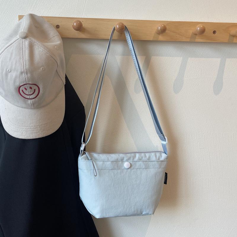 

Retro shoulder bag, new small cloth bag, Korean version of commuter canvas bag, mini messenger mobile phone bag, small square bag. синий