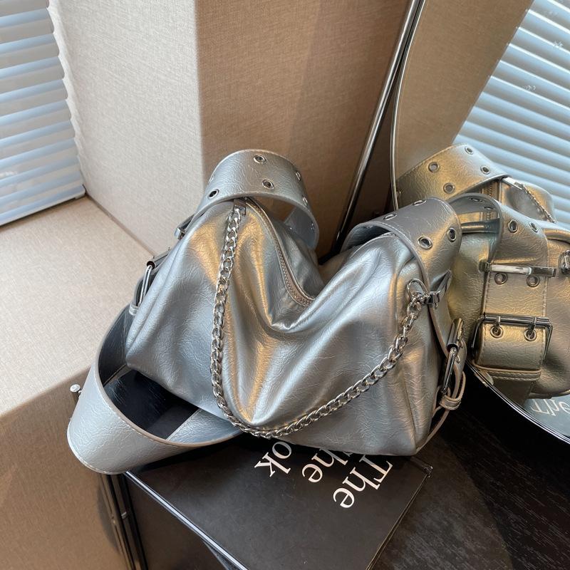Premium shoulder bag women's summer new underarm simple trendy versatile chain crossbody pillow bag
