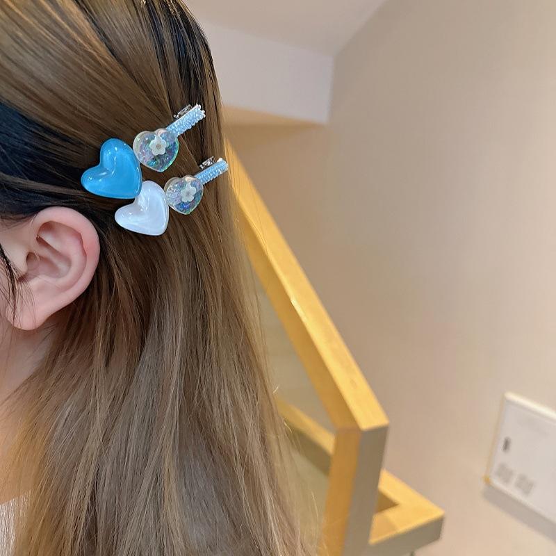 Cute Hair Clips for Fringe, Sweet Heart-Shaped Duckbill Clips for Girls' Side Parting