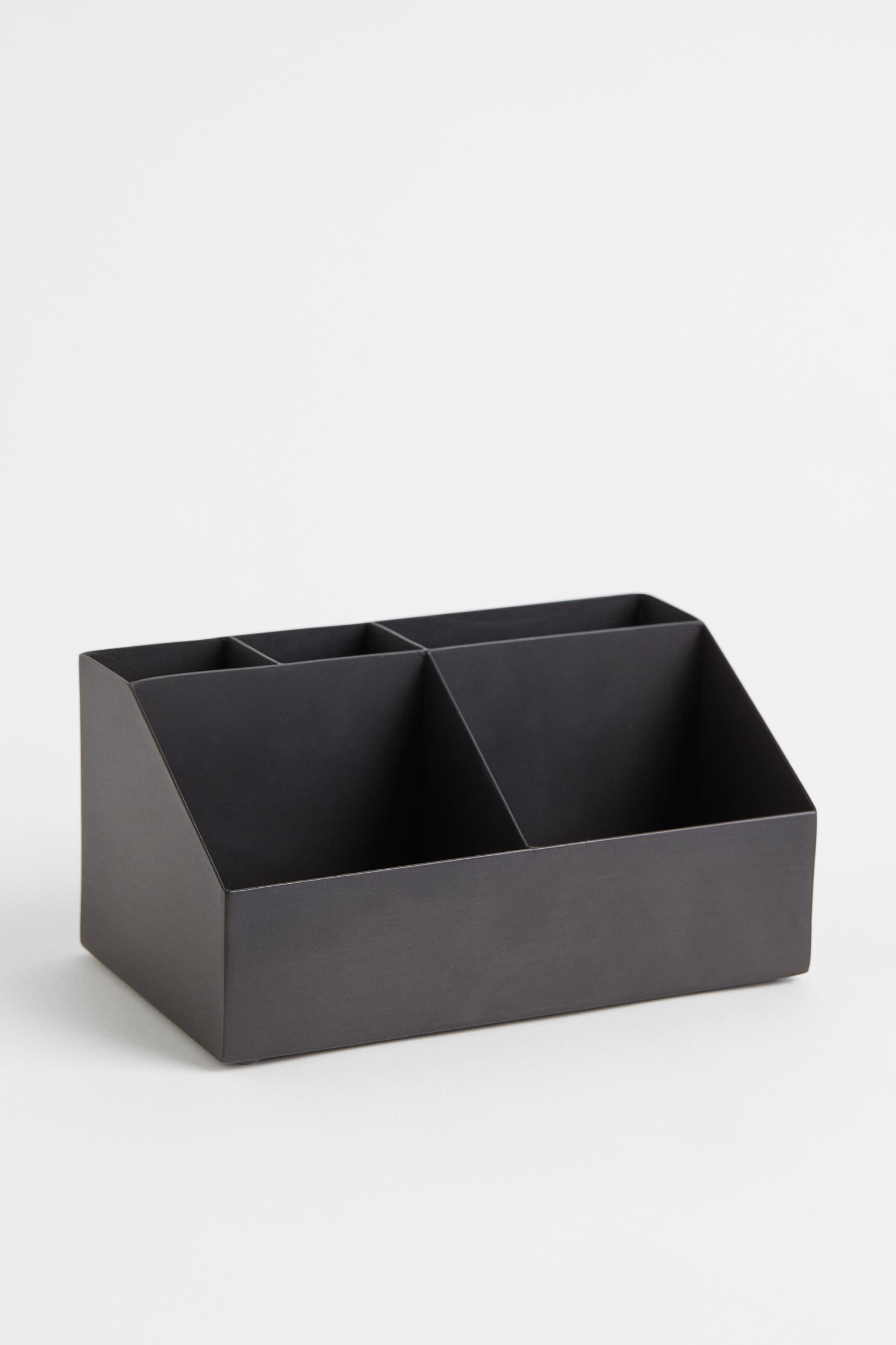 

Metal make-up box