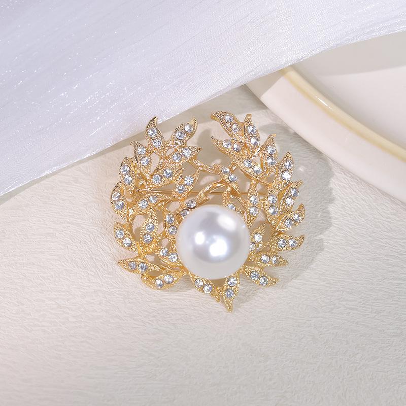 Pearl Large Brooch Diamond Pin Women's Anti-Light Corsage High-Level Coat Trenchcoat Suit Accessories Cross-Border