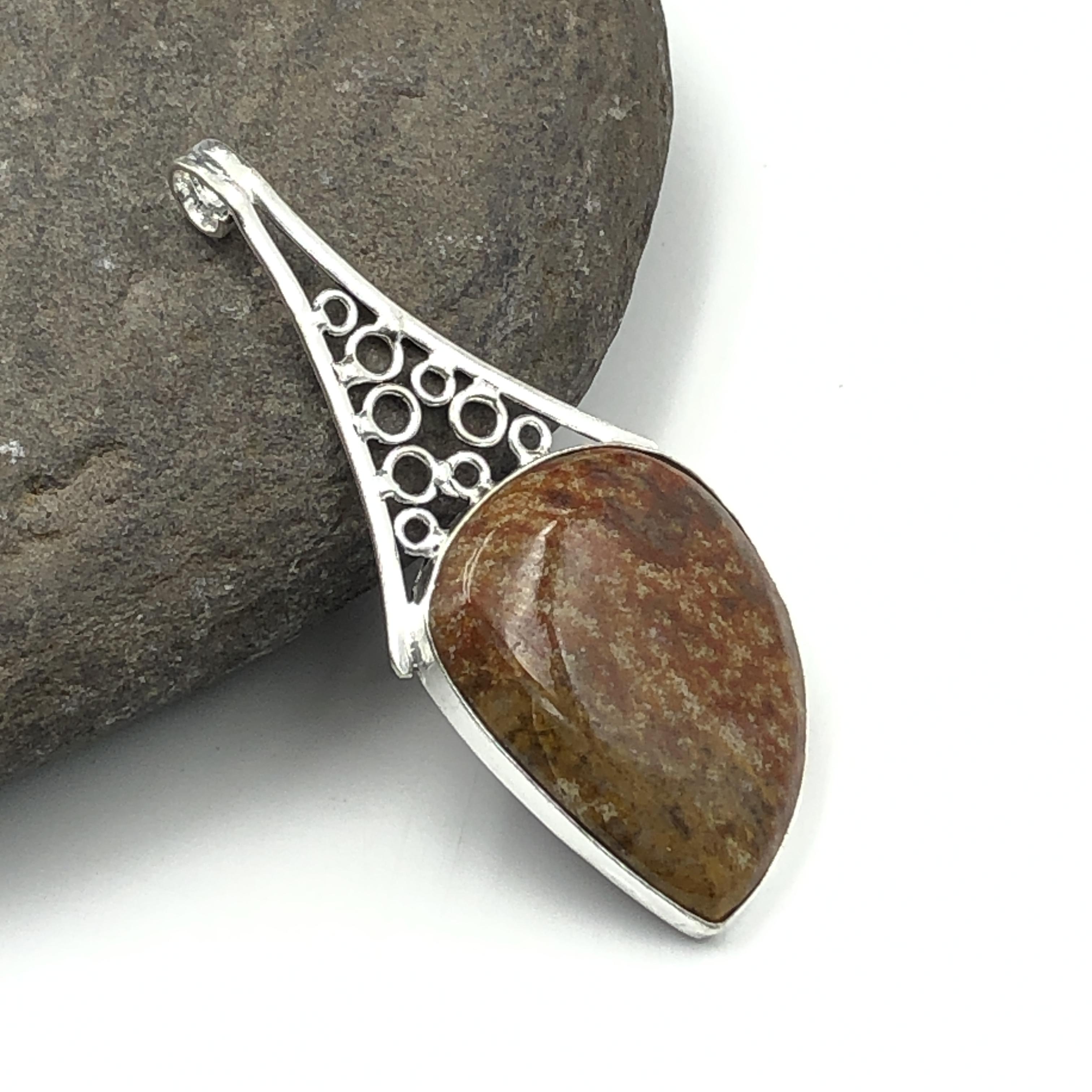 

Натуральный Агат с Естественными Швами Драгоценный Камень 925 Пробы Стерлингового Серебра Дизайнерский Кулон 2.71 AJP-459