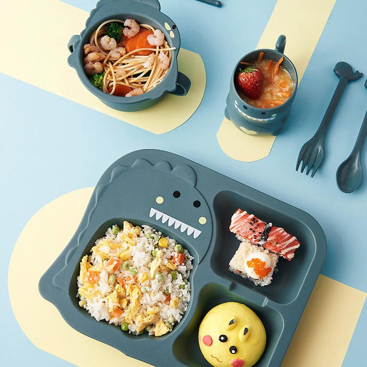 Dinosaur-Themed Children's Dinnerware Set: Divided Plate, Bowl, and Cutlery for Boys Aged 4-6