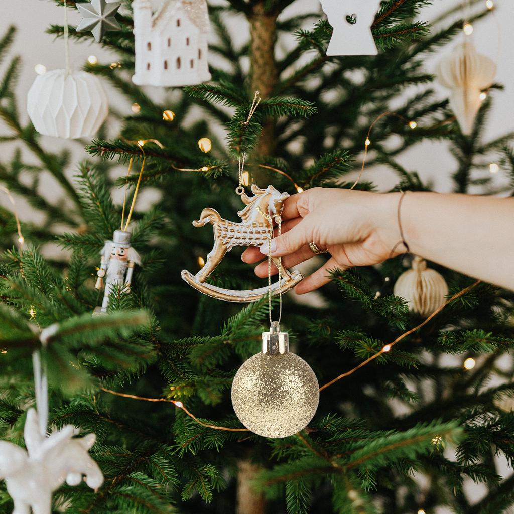 30Pcs Christmas Ball Pendants Set Premium Material Fine Workmanship Creative Shiny Design Xmas Tree Ball Hanging Decor Accessory