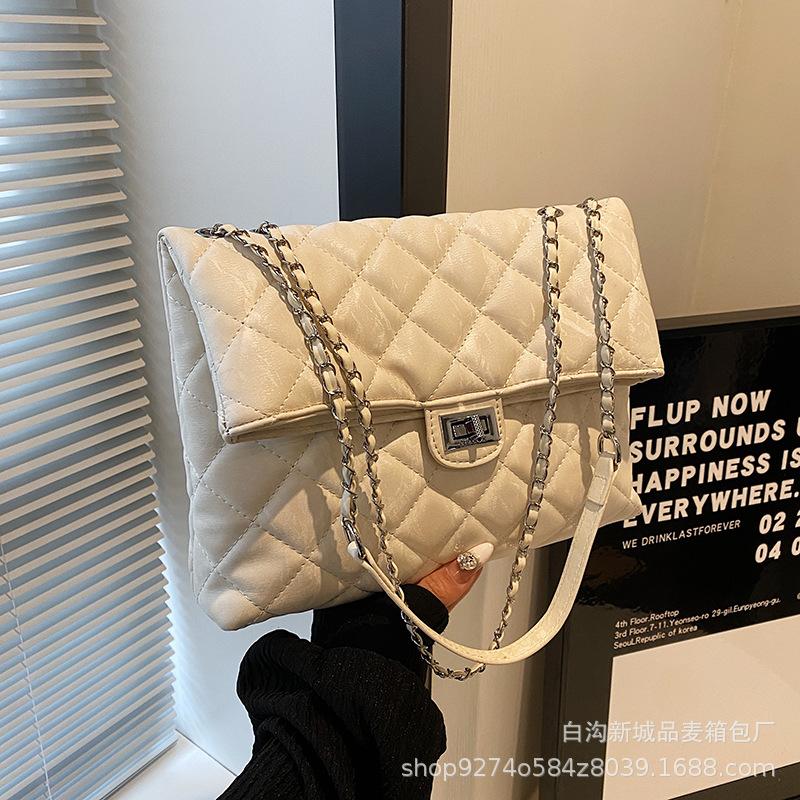 Popular Diamond Chain Underarm Large Bag Women's Bag 2025 New Trendy Fashion Large Capacity Shoulder Messenger Bag