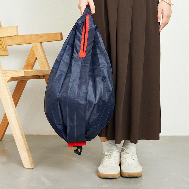 1Pc Folding Eco-friendly Shopping Bag Supermarket Large Capacity and Ultra Lightweight Hand in Hand with Hanging Buckle Bag