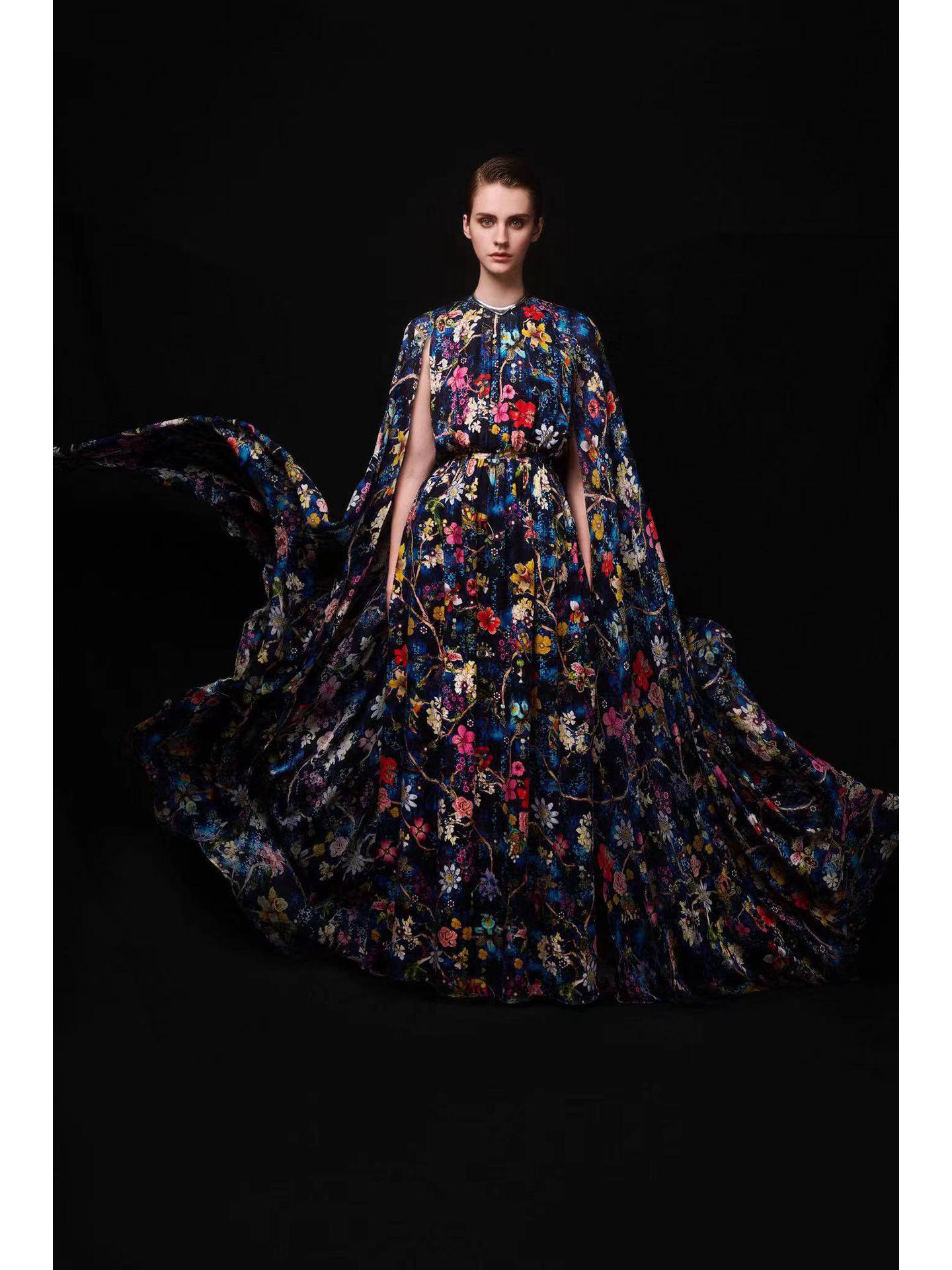 

Европейское и американское осеннее платье-плащ с круглым вырезом и затянутой талией 2023 Large синий