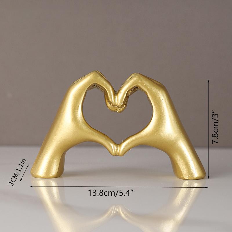 Nordic Style Heart-Shaped Golden Carved Resin Abstract Hand Love Figurine Heart Wedding Home Decor