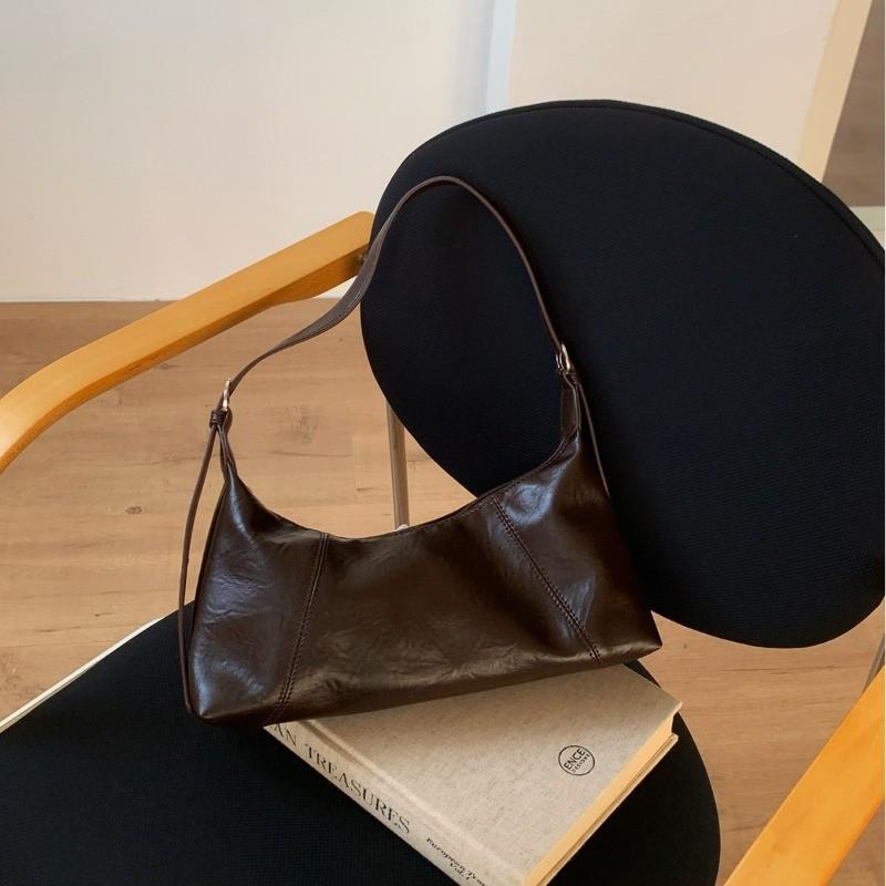 IELGY Soft Leather One-Shoulder Underarm Bag Spring Summer Simple All-Match Commuter Cross-Body Dumpling Bag