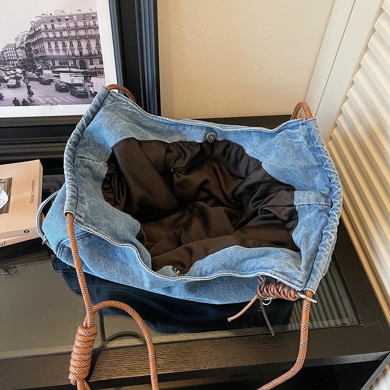 Denim Hobo Tas met Gevlochten Touw Handvat Stijlvolle Dames Schoudertas voor Casual Kleding en Stranduitjes