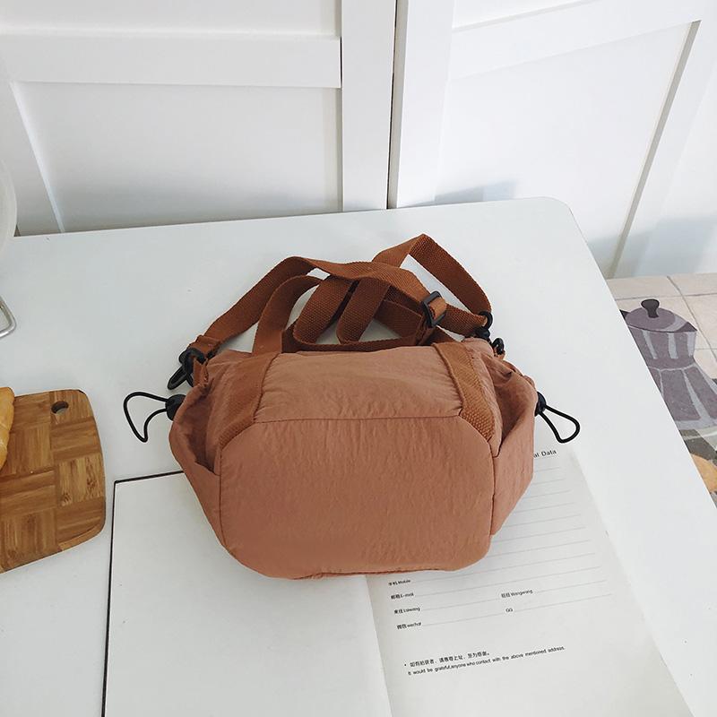 Lightweight Nylon Crossbody Bag Women Sports Shoulder Mobile Phone Bag