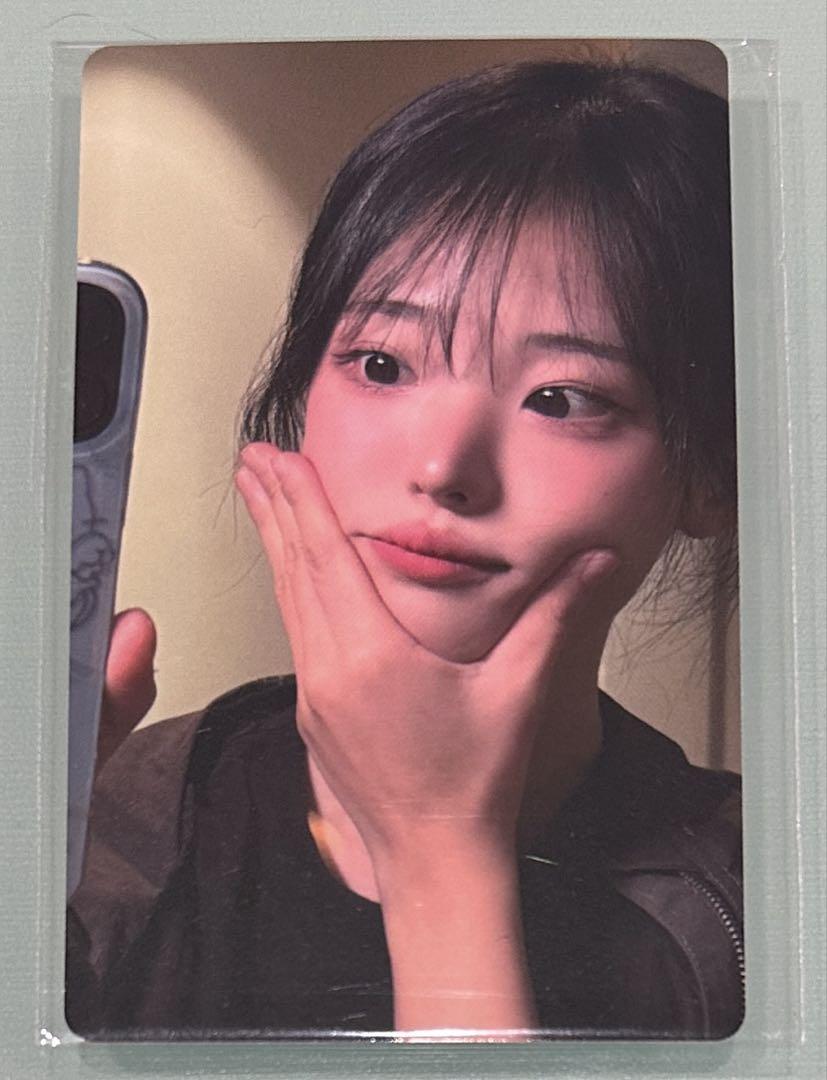 

[Б/У] QWER Hina Weverse Лимитированная Торговая Карта Lakidro